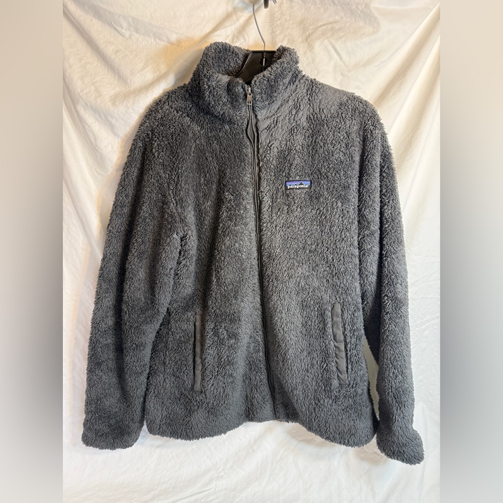 Patagonia Dark Gray Fleece Jacket with Logo Tag